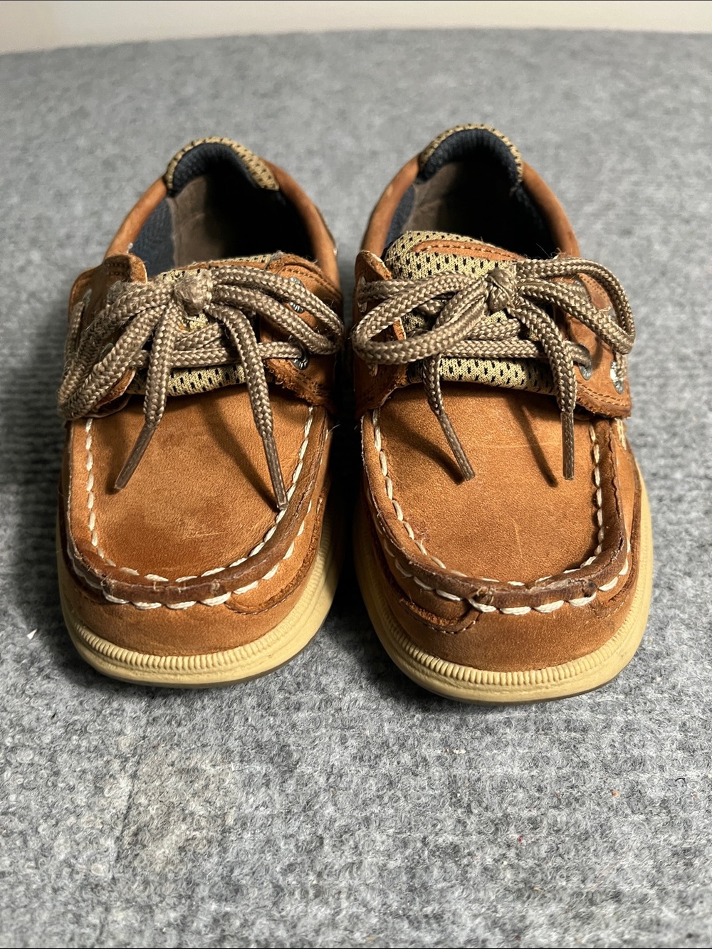 Sperry Kids Suede Moccasin Boat Shoes in Brown/Tan. Discoloration on top.0